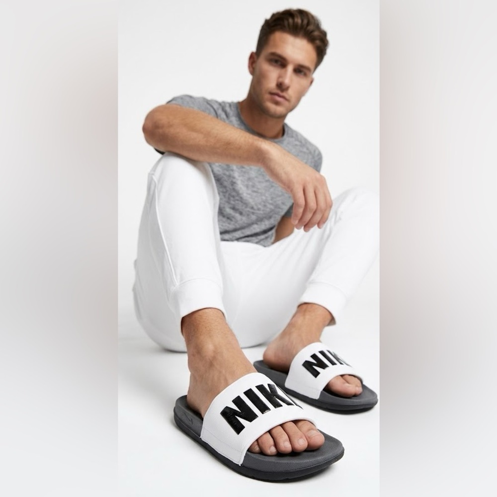 Nike Offcourt Men's Slide Sandals White Black 9 NEW WITH TAGS
